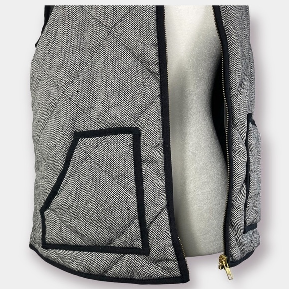 Black White Herringbone Quilted Vest Size Medium - Picture 4 of 6